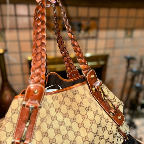 Authentic Gucci Horsebit Pelham Bag - Picture 4 of 8